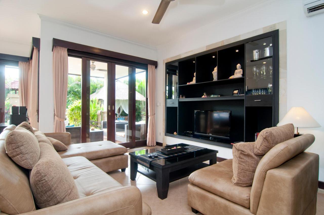 Villa Selaras Sanur Esterno foto